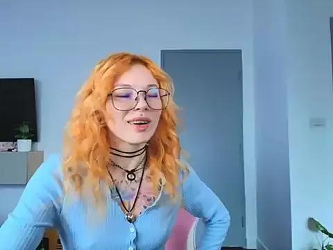 juicyshow_ from StripChat is Freechat