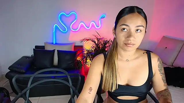 Explore our live girls sluts from our Custom and Multi clubs and checkout exclusive access to highly interactive content, such as shape, hair, titties, pussy type and many more.