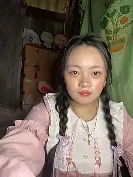 Julia-Elsa from StripChat is Freechat