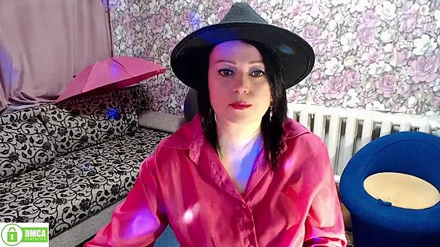 Julia-ru from StripChat is Freechat
