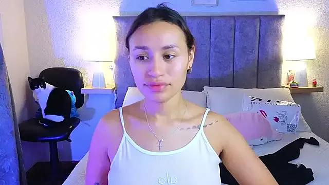 juliana-mancini from StripChat is Freechat
