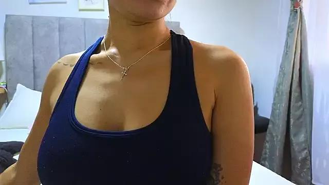 juliana-mancini from StripChat is Freechat