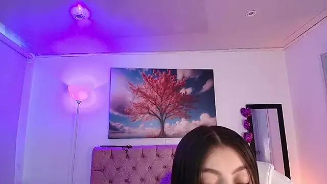 Explore our live girls sluts from our Custom and Multi clubs and checkout exclusive access to highly interactive content, such as shape, hair, titties, pussy type and many more.