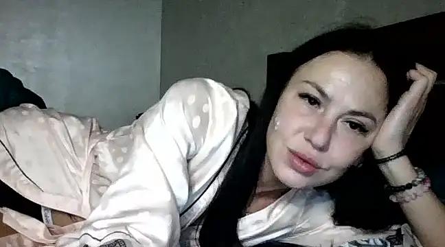 Explore our live girls sluts from our Custom and Multi clubs and checkout exclusive access to highly interactive content, such as shape, hair, titties, pussy type and many more.