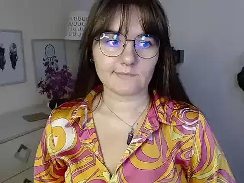 Explore our live girls sluts from our Custom and Multi clubs and checkout exclusive access to highly interactive content, such as shape, hair, titties, pussy type and many more.
