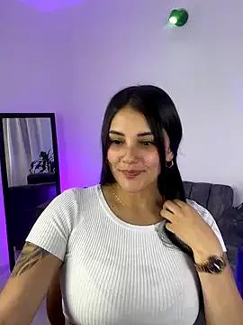 Julieta92_ from StripChat is Freechat
