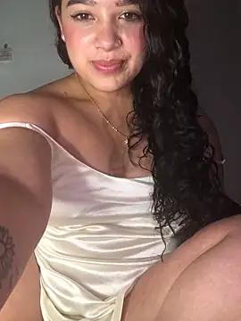 Explore our live girls sluts from our Custom and Multi clubs and checkout exclusive access to highly interactive content, such as shape, hair, titties, pussy type and many more.