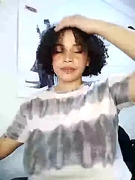 Explore our live girls sluts from our Custom and Multi clubs and checkout exclusive access to highly interactive content, such as shape, hair, titties, pussy type and many more.