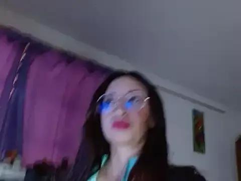 JulietaQueen18 from StripChat is Freechat