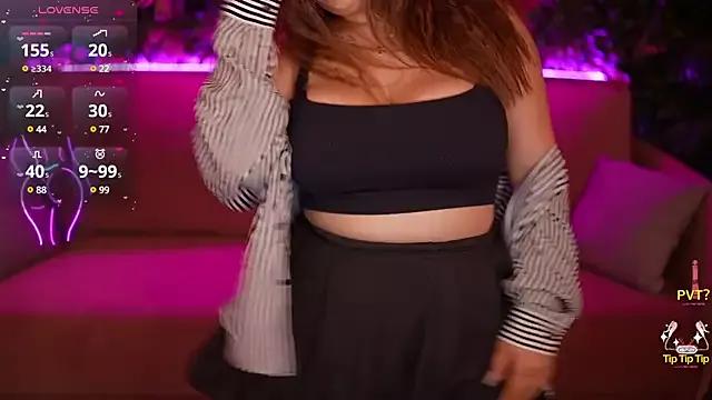 Explore our live girls sluts from our Custom and Multi clubs and checkout exclusive access to highly interactive content, such as shape, hair, titties, pussy type and many more.