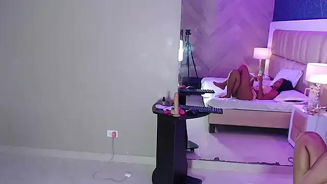 Explore our live girls sluts from our Custom and Multi clubs and checkout exclusive access to highly interactive content, such as shape, hair, titties, pussy type and many more.