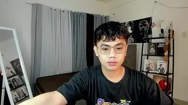 JuliuswildCock from StripChat is Freechat
