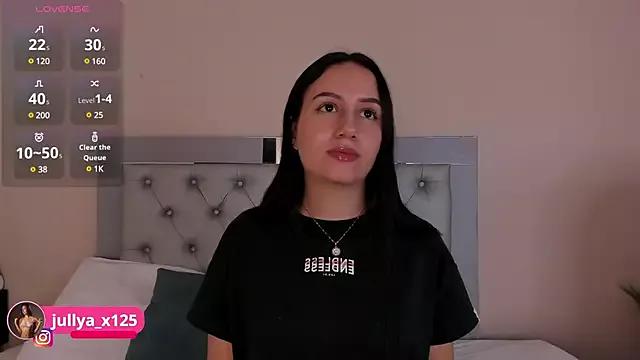 Jullya_x from StripChat