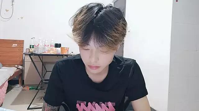 JUNJUN2563 from StripChat