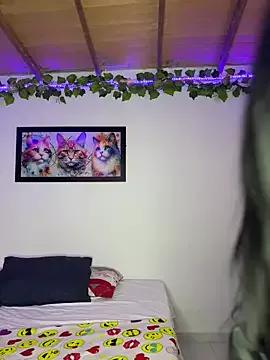 Just_Lima webcams show profile image 