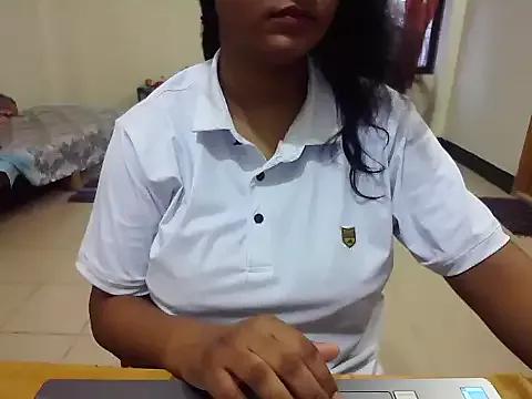 JustinaIra from StripChat is Freechat