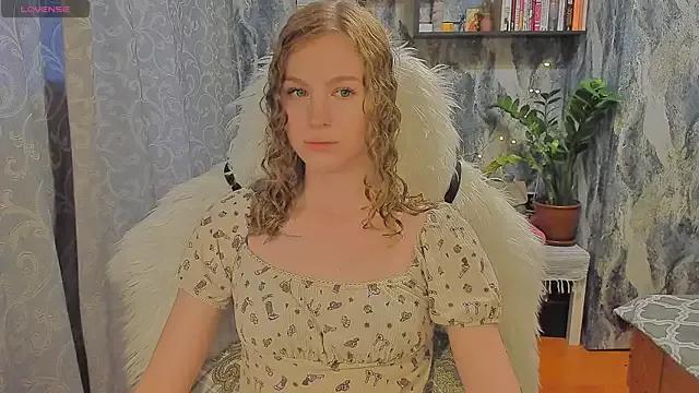 JuxxxsyBunx from StripChat