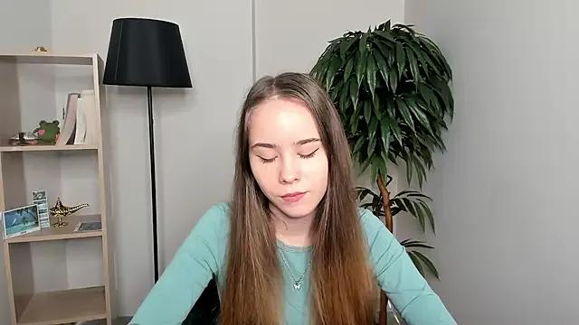 KaciGulliver from StripChat is Freechat