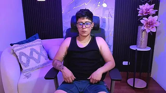 kaelgrey from StripChat is Freechat