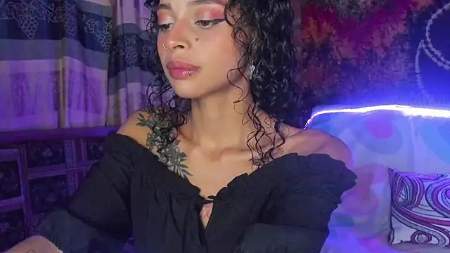 Kalahna from StripChat