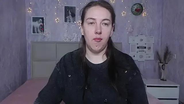 KaleyReed from StripChat is Freechat