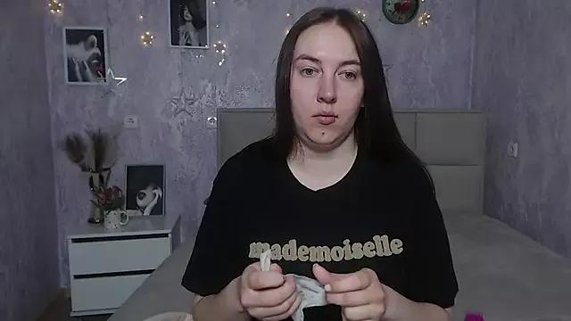 Explore our live girls sluts from our Custom and Multi clubs and checkout exclusive access to highly interactive content, such as shape, hair, titties, pussy type and many more.