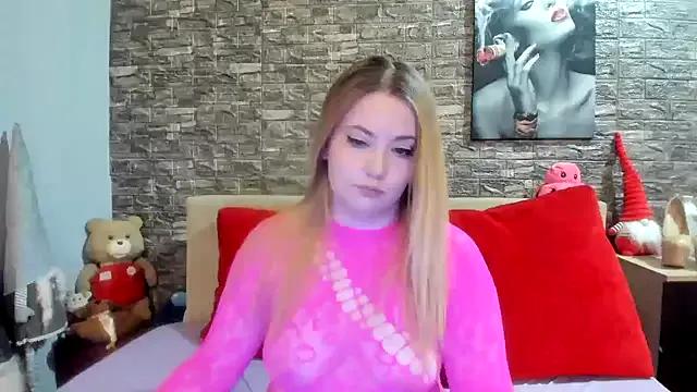 kalindahot from StripChat is Freechat