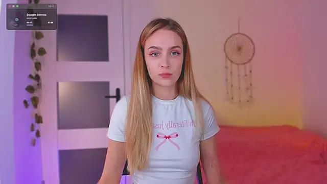 Explore our live girls sluts from our Custom and Multi clubs and checkout exclusive access to highly interactive content, such as shape, hair, titties, pussy type and many more.