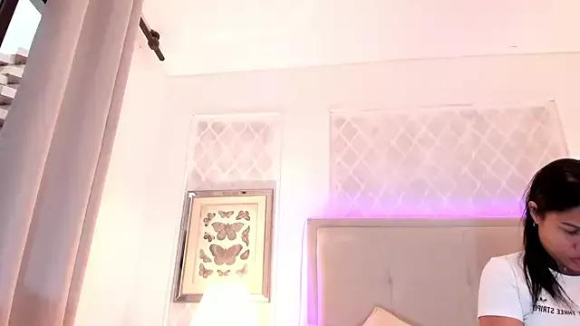 KarenGuzman_ from StripChat is Freechat