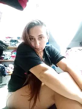 KariLove18 webcams show profile image 