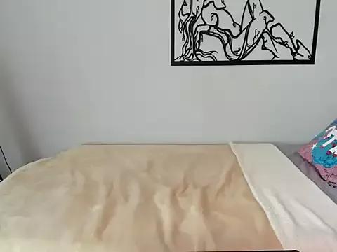 Explore our live girls sluts from our Custom and Multi clubs and checkout exclusive access to highly interactive content, such as shape, hair, titties, pussy type and many more.