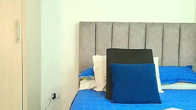 karina_lewis_ from StripChat is Freechat