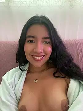 Explore our live girls sluts from our Custom and Multi clubs and checkout exclusive access to highly interactive content, such as shape, hair, titties, pussy type and many more.