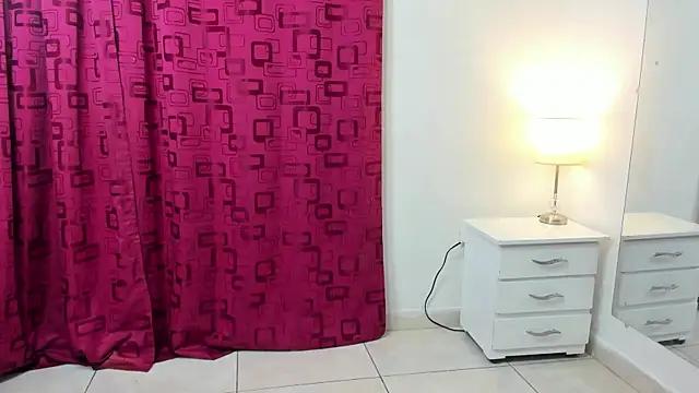 Explore our live girls sluts from our Custom and Multi clubs and checkout exclusive access to highly interactive content, such as shape, hair, titties, pussy type and many more.