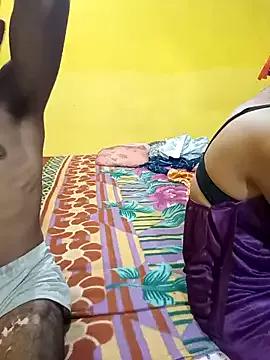 Karisma-sexy-couple from StripChat is Freechat