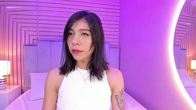 Explore our live girls sluts from our Custom and Multi clubs and checkout exclusive access to highly interactive content, such as shape, hair, titties, pussy type and many more.