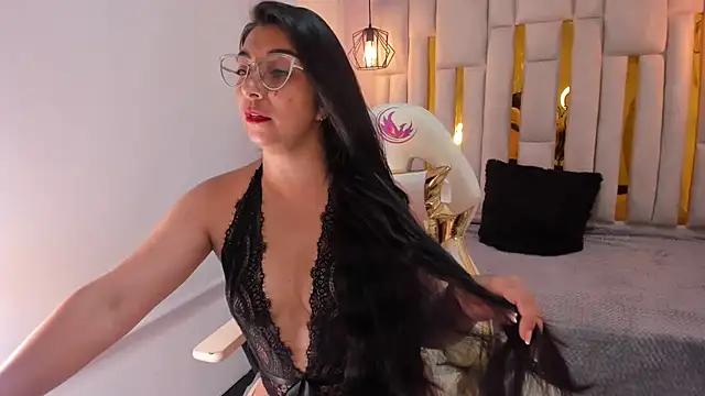 Explore our live girls sluts from our Custom and Multi clubs and checkout exclusive access to highly interactive content, such as shape, hair, titties, pussy type and many more.