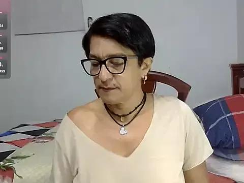 KarlaLuv from StripChat is Freechat