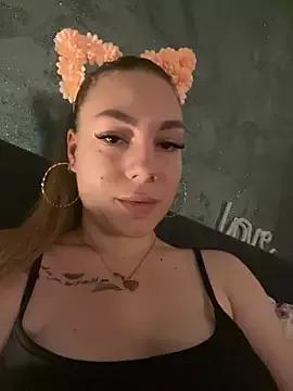 Explore our live girls sluts from our Custom and Multi clubs and checkout exclusive access to highly interactive content, such as shape, hair, titties, pussy type and many more.