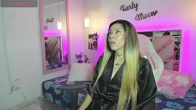 Karly_moon from StripChat is Freechat