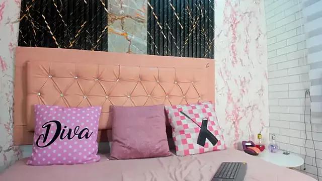 Karol_moon14 from StripChat is Freechat