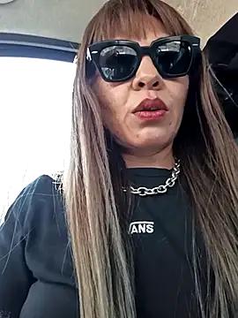 Explore our live girls sluts from our Custom and Multi clubs and checkout exclusive access to highly interactive content, such as shape, hair, titties, pussy type and many more.