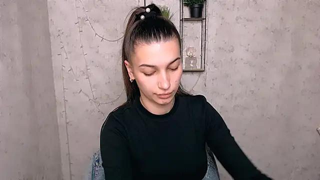 Explore our live girls sluts from our Custom and Multi clubs and checkout exclusive access to highly interactive content, such as shape, hair, titties, pussy type and many more.