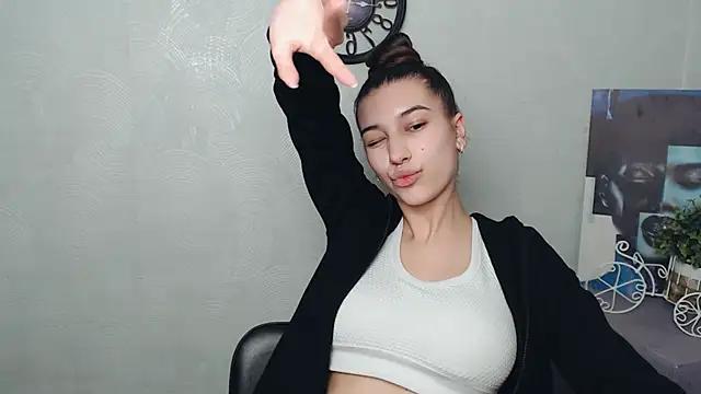 Explore our live girls sluts from our Custom and Multi clubs and checkout exclusive access to highly interactive content, such as shape, hair, titties, pussy type and many more.