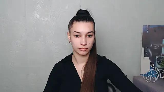 Explore our live girls sluts from our Custom and Multi clubs and checkout exclusive access to highly interactive content, such as shape, hair, titties, pussy type and many more.