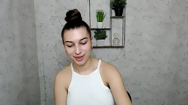 Explore our live girls sluts from our Custom and Multi clubs and checkout exclusive access to highly interactive content, such as shape, hair, titties, pussy type and many more.