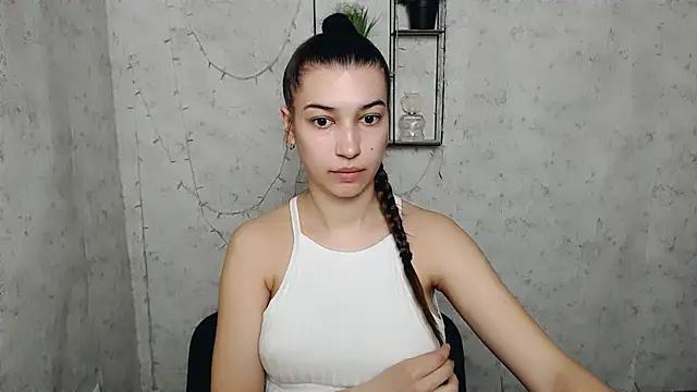 Explore our live girls sluts from our Custom and Multi clubs and checkout exclusive access to highly interactive content, such as shape, hair, titties, pussy type and many more.