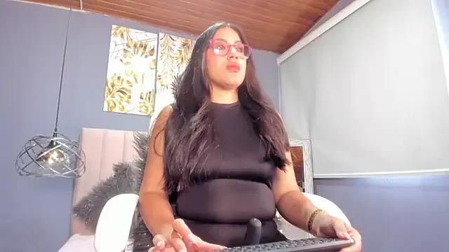 Explore our live girls sluts from our Custom and Multi clubs and checkout exclusive access to highly interactive content, such as shape, hair, titties, pussy type and many more.