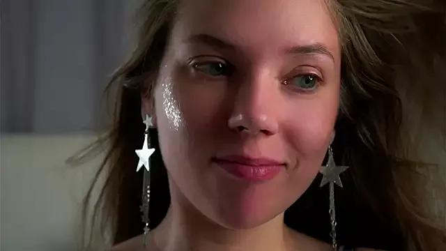 KarriBrownd from StripChat
