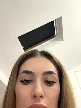 KaseyQuinn_ from StripChat is Freechat
